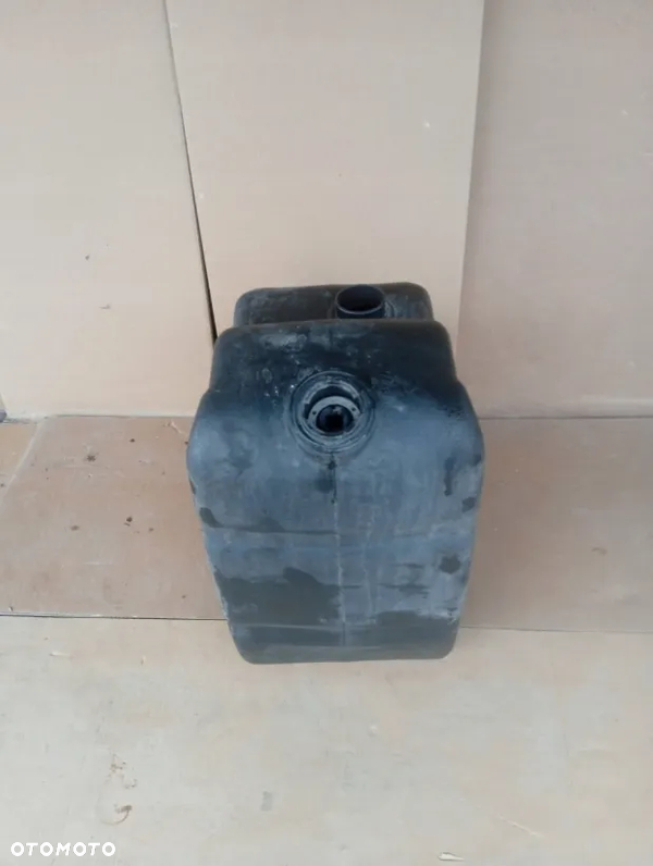 Zbiornik ADBLUE Renault Gamme T szer. 39cm nr. 23225663