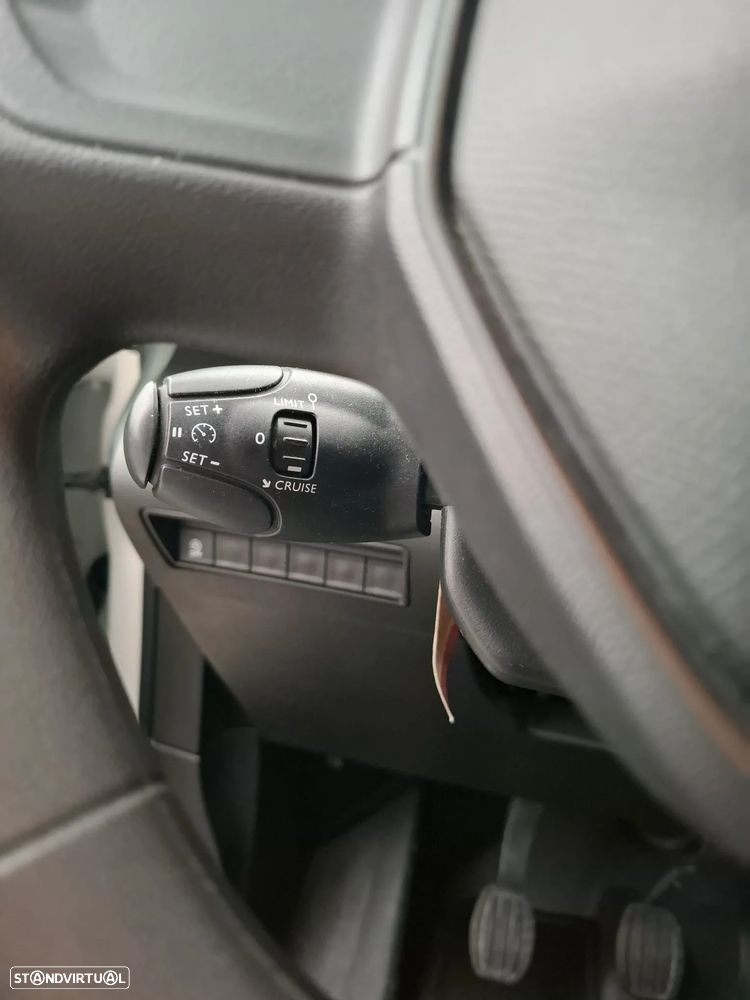 Peugeot Partener  1.5 Blue HDI Pro Standard 3 lugares - 11