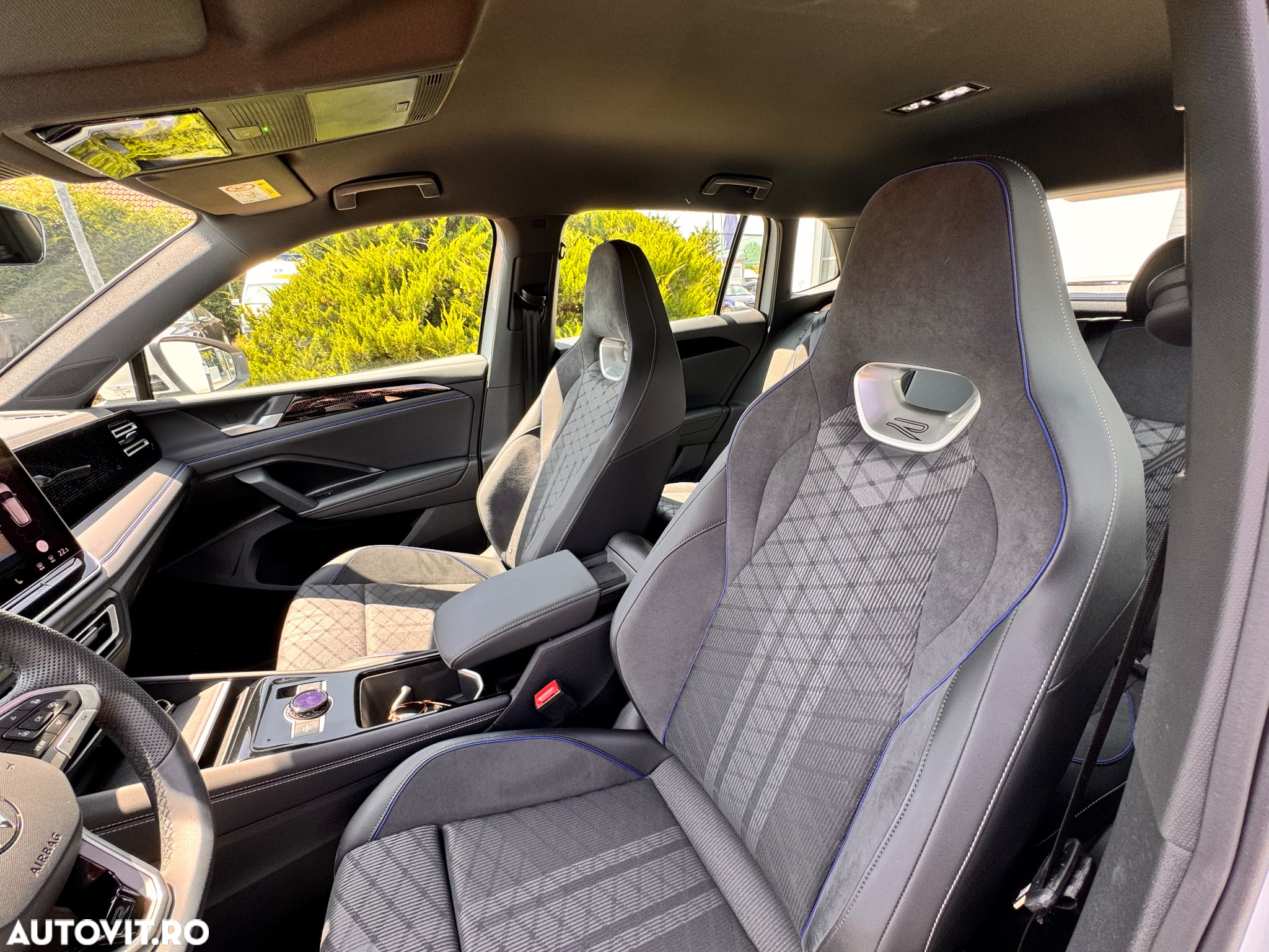 Volkswagen Tiguan 2.0 TDI DSG 4Motion R-Line - 11