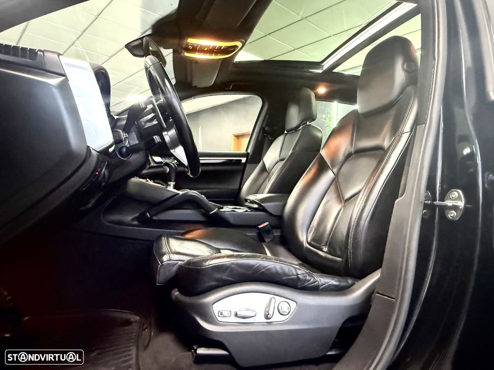 Porsche Cayenne Tiptronic S - 11