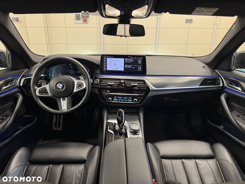 BMW Seria 5 530d xDrive mHEV M Sport sport - 2
