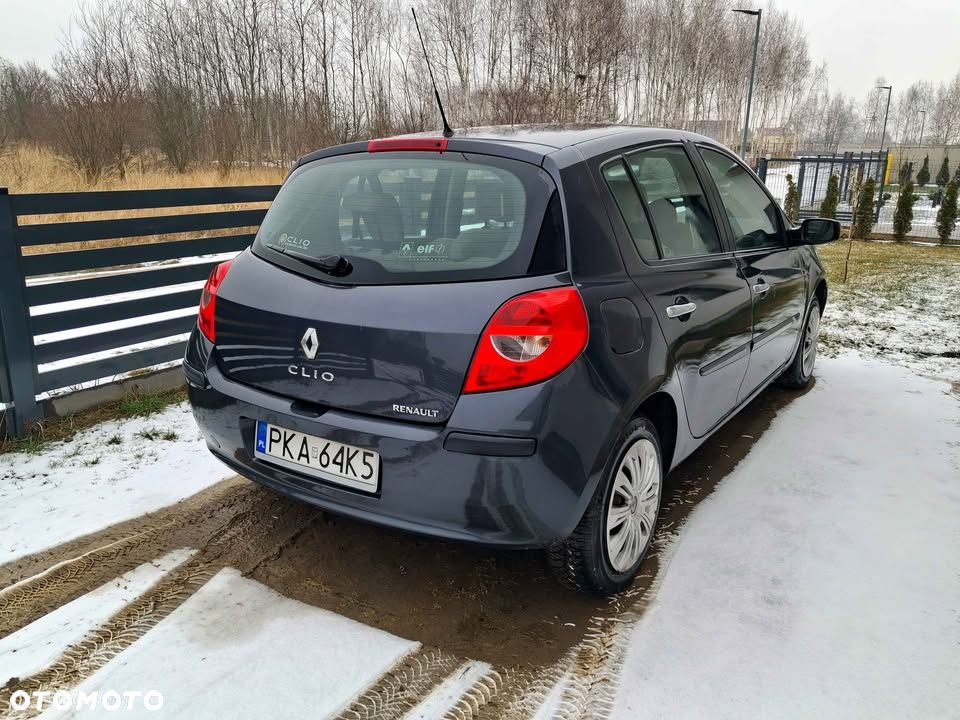 Renault Clio 1.5 dCi Expression - 4
