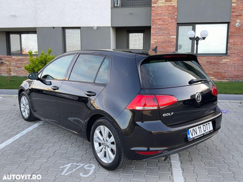 Volkswagen Golf - 3