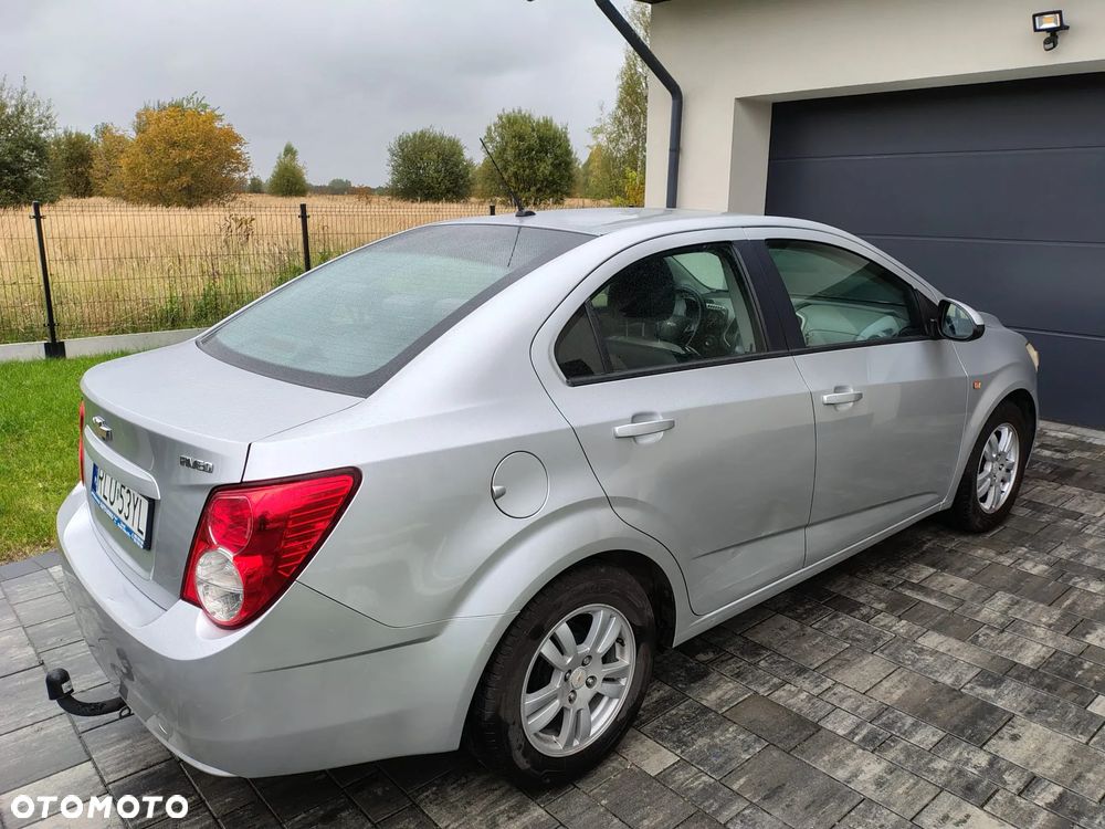 Chevrolet Aveo - 5