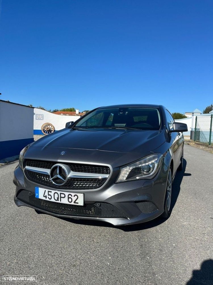 Mercedes-Benz CLA 200 d Shooting Brake - 3