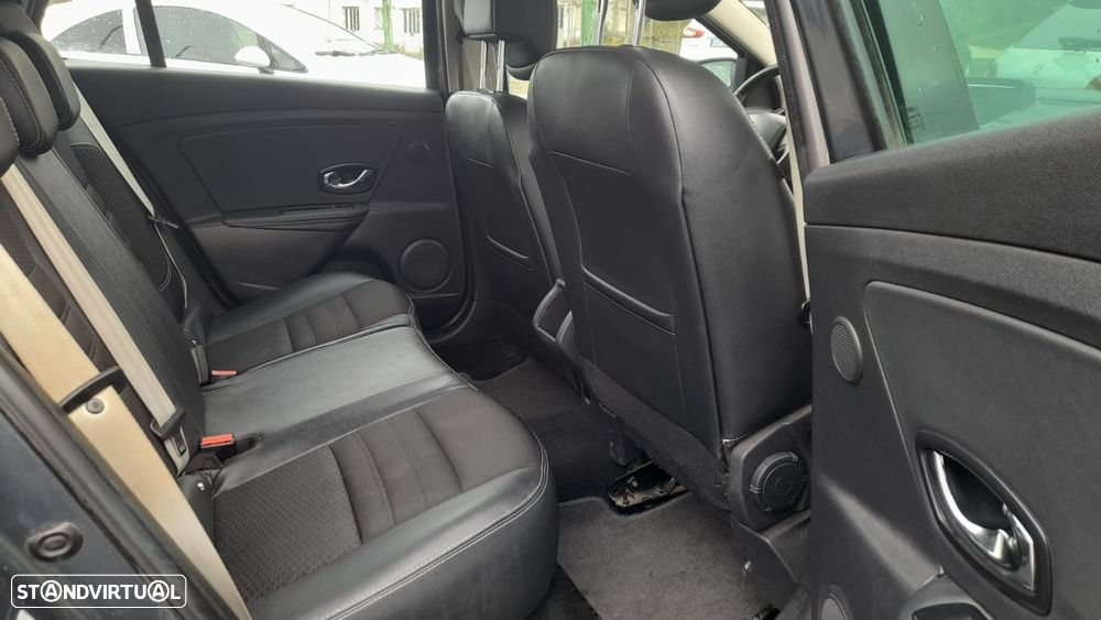 Renault Mégane Sport Tourer 1.5 dCi Bose Edition J18 - 15