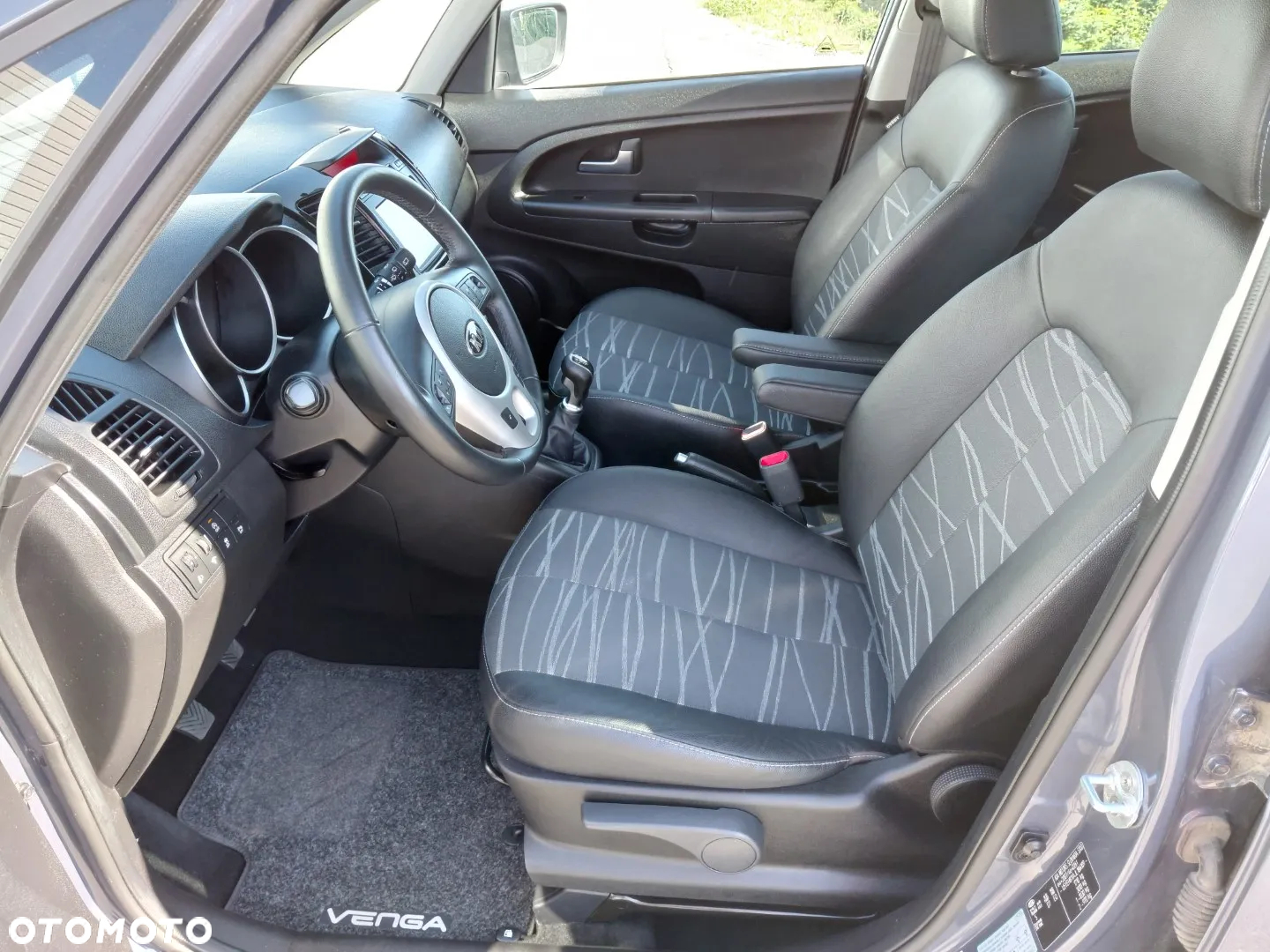 Kia Venga 1.4 CVVT Business Line - 12