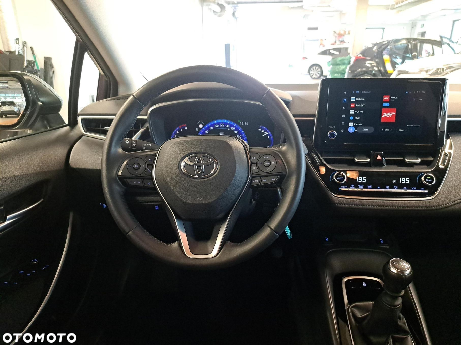 Toyota Corolla - 12