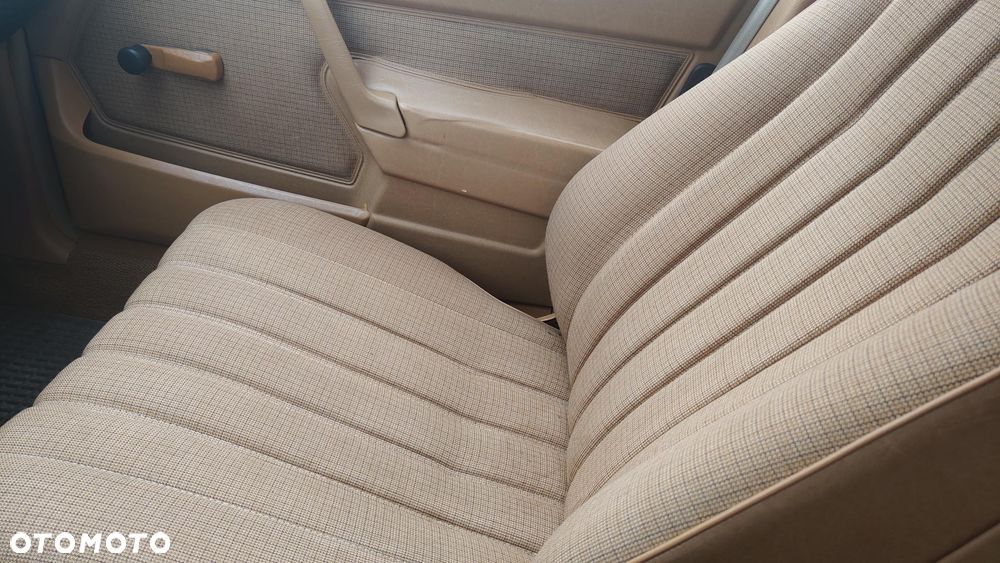 Mercedes-Benz W201 (190) - 10