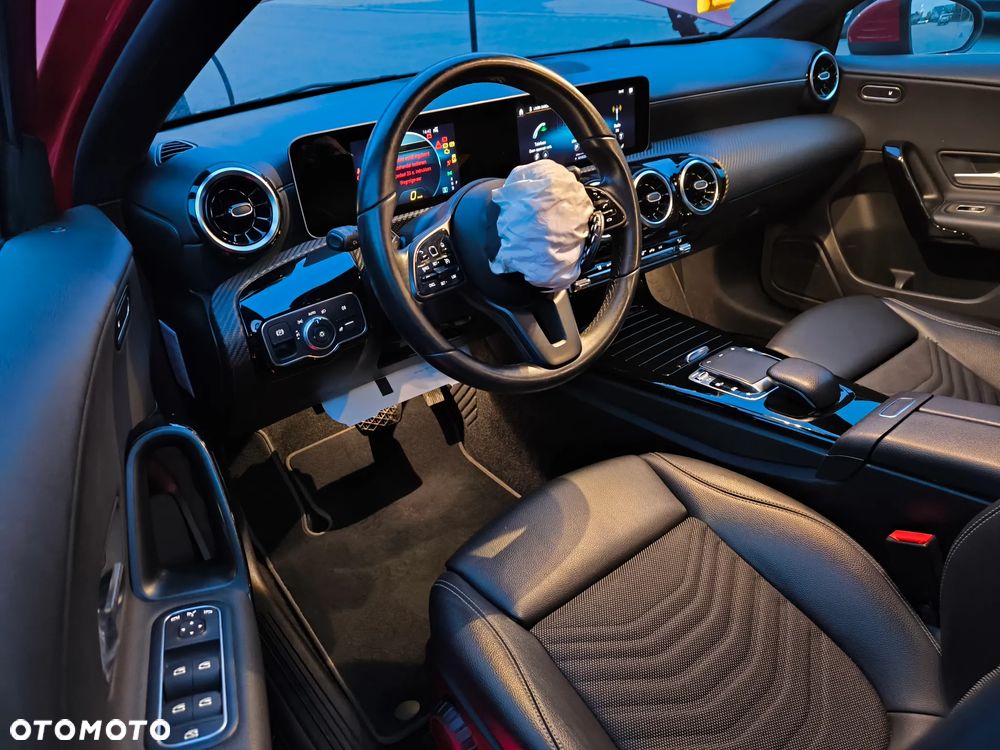 Mercedes-Benz Klasa A 180 d 7G-DCT AMG Line - 9