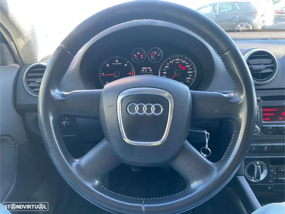 Audi A3 Sportback 1.6 TDI Attraction - 14