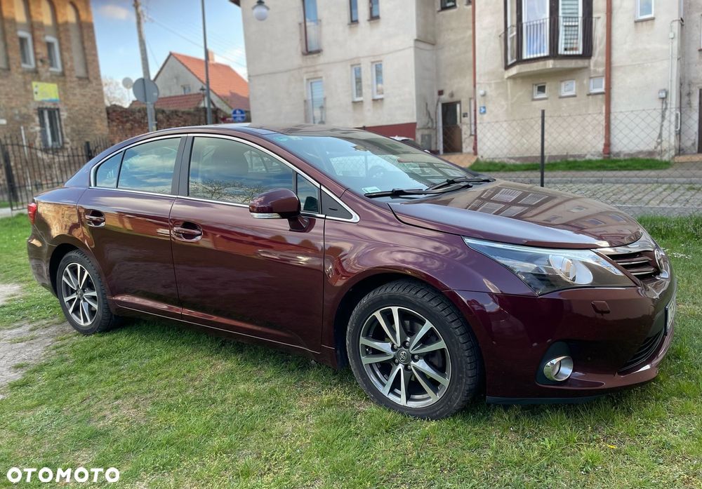 Toyota Avensis 1.8 Premium - 1