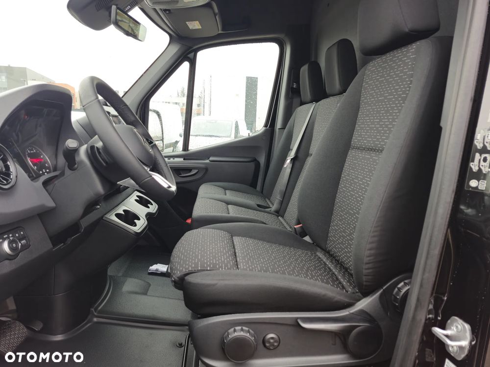 Mercedes-Benz Sprinter 319 CDI - 27