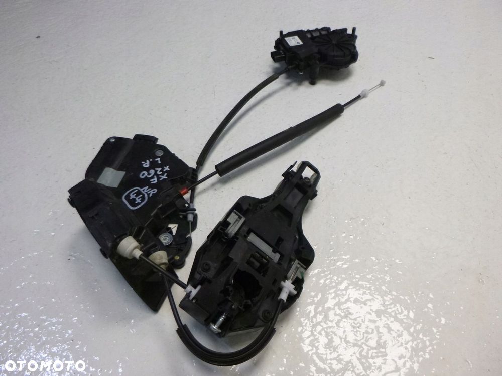 JAGUAR XF X260 ZAMEK DRZWI CENTRALKA PRZÓD DOCIĄG - 8