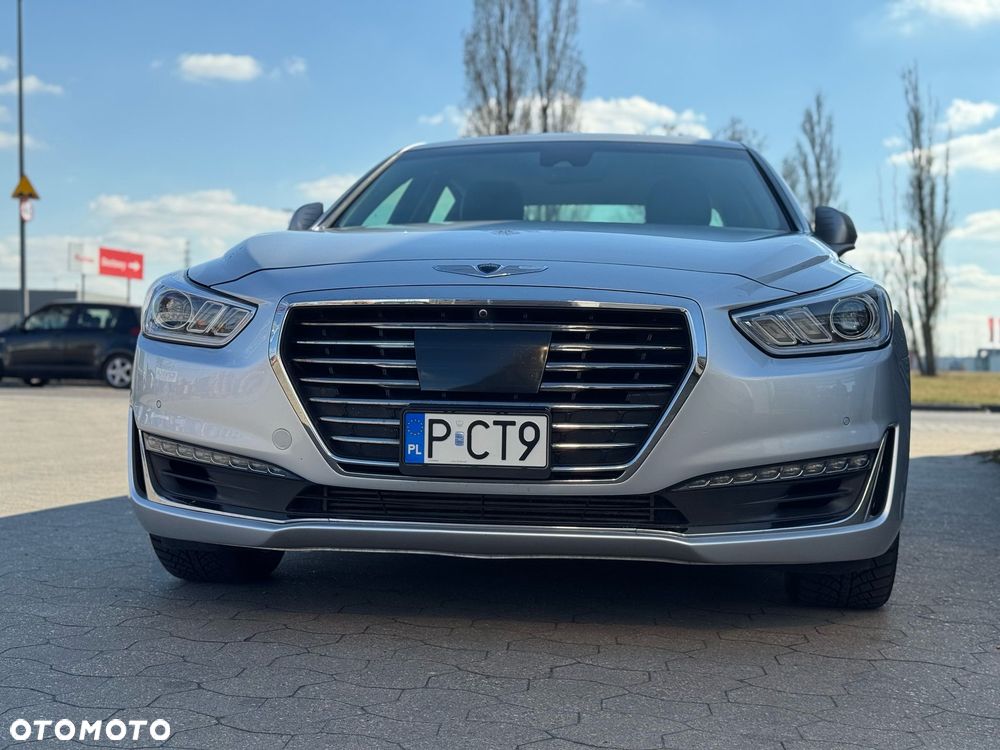 Genesis G90 - 26
