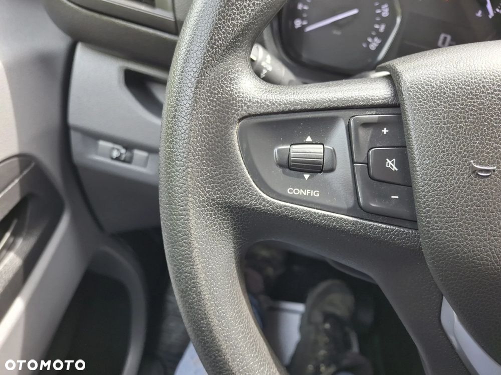 Opel VIVARO - 32