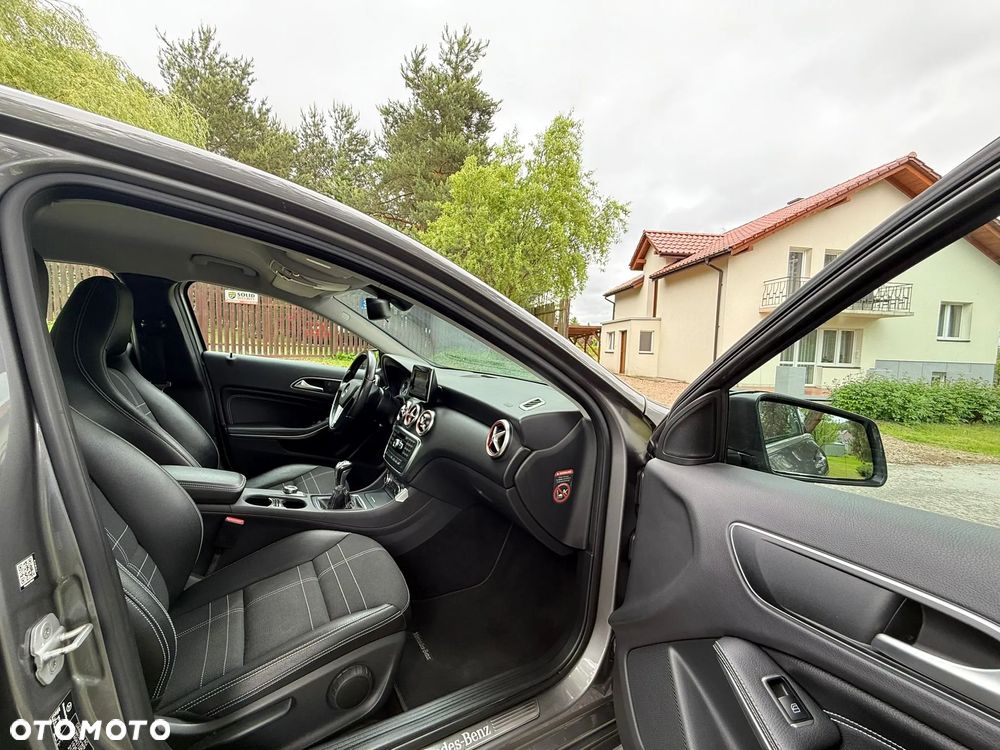 Mercedes-Benz Klasa A 180 (BlueEFFICIENCY) - 26