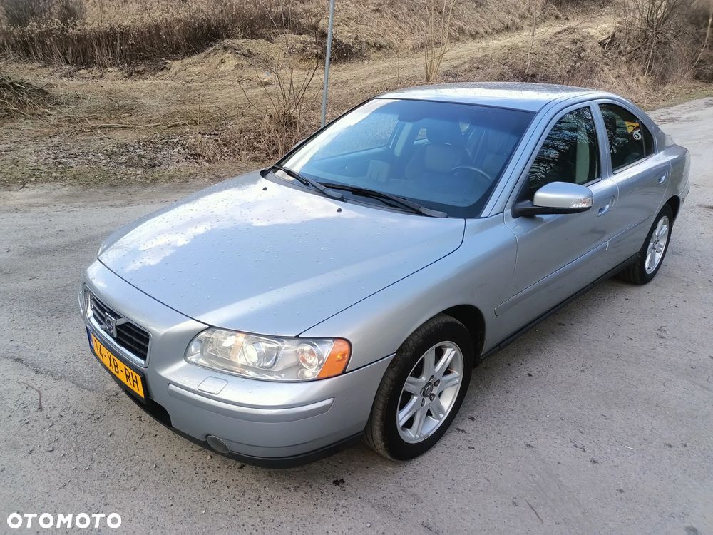 Volvo S60 2.0T Momentum - 11