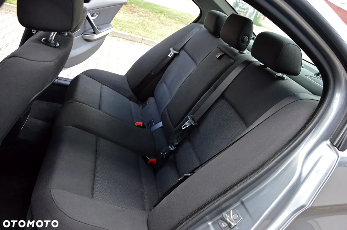 BMW Seria 3 - 21