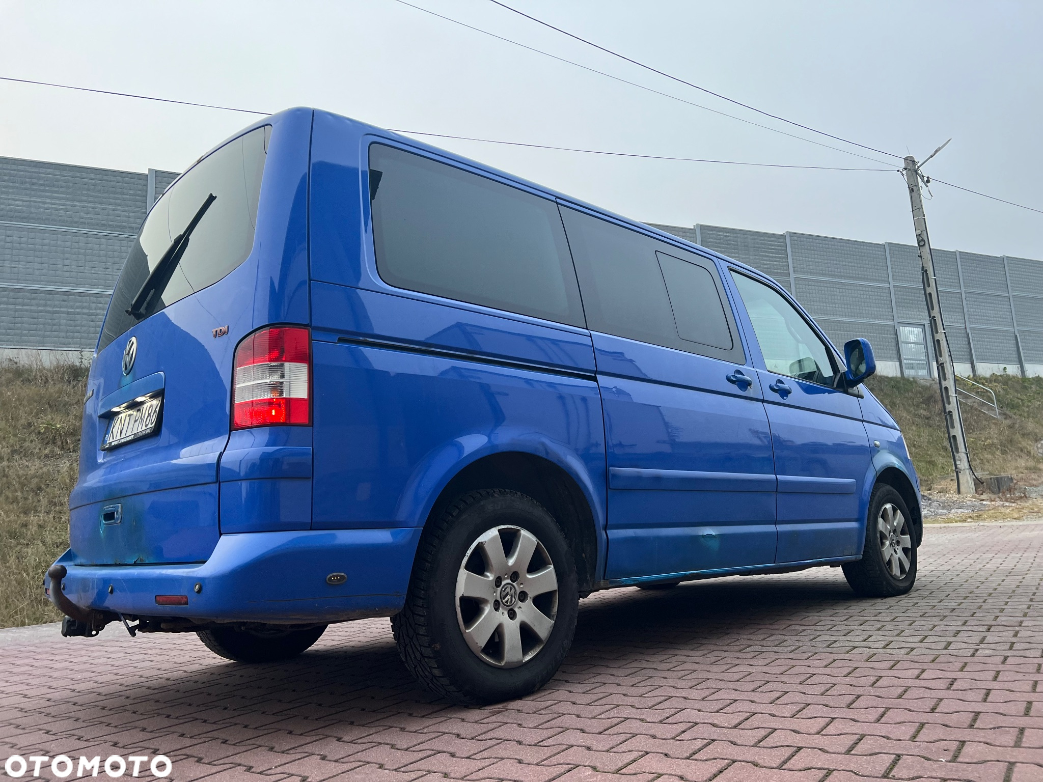 Volkswagen Multivan - 13