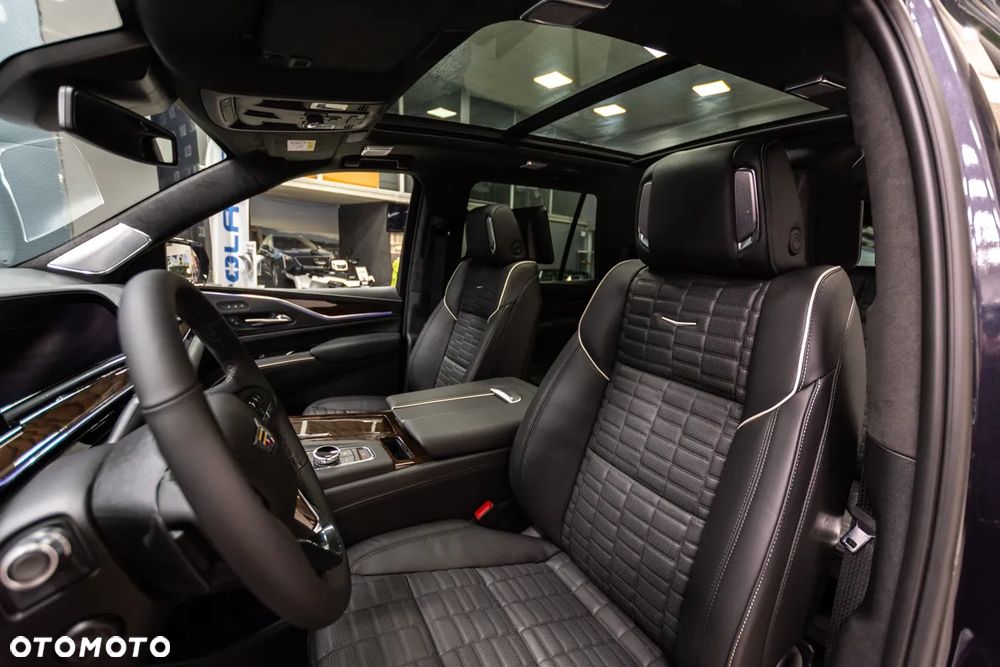 Cadillac Escalade - 9