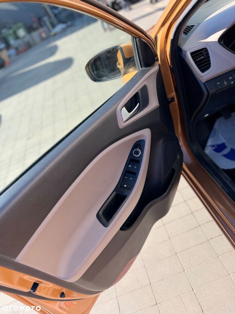 Hyundai i20 1.25 Wersja Jubileuszowa - 8