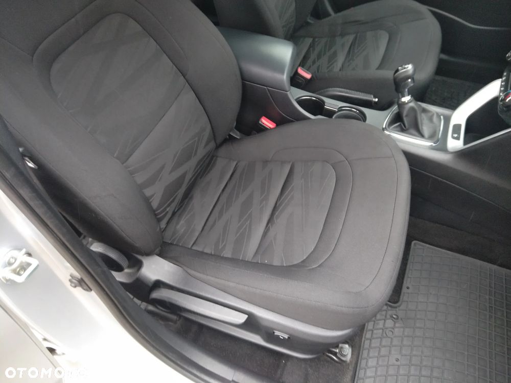 Kia Ceed 1.6 GDI Smart Plus - 25