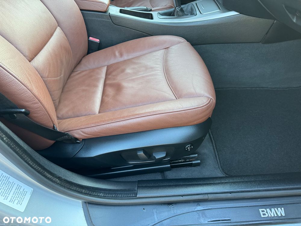 BMW Seria 3 318i Edition Exclusive - 19