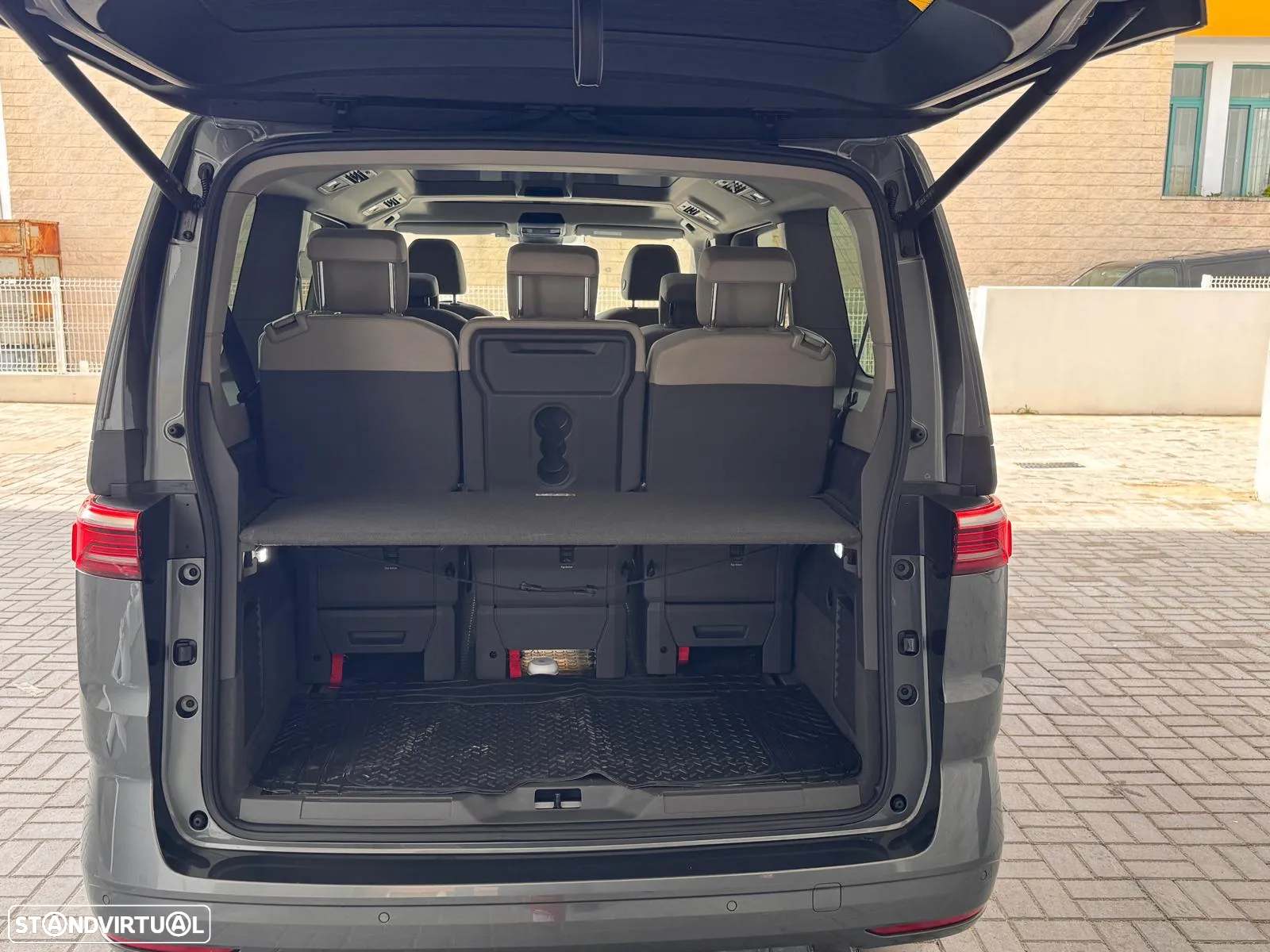 VW Multivan 2.0 TDI Life Longa DSG - 10