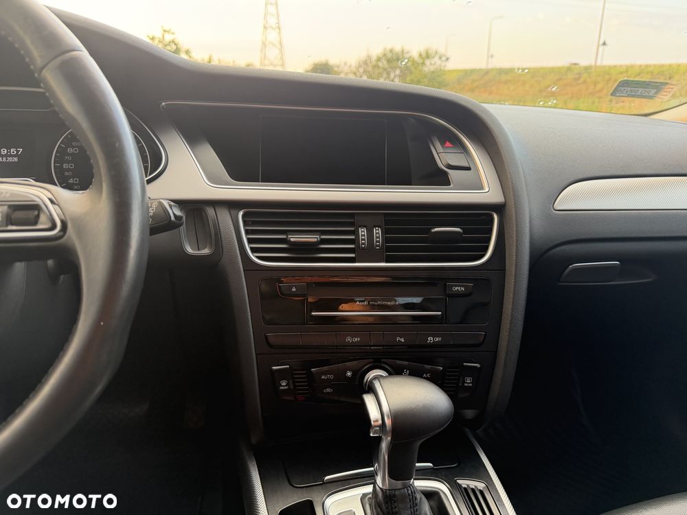 Audi A4 Avant - 32