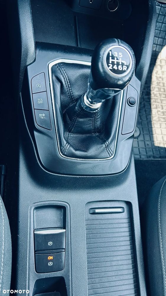 Ford Focus 1.0 EcoBoost Trend Edition - 11
