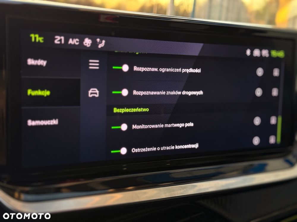 Peugeot 2008 1.5 BlueHDi GT Line S&S EAT8 - 19