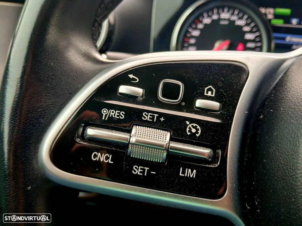 Mercedes-Benz E 300 Bluetec Hybrid Avantgarde - 34