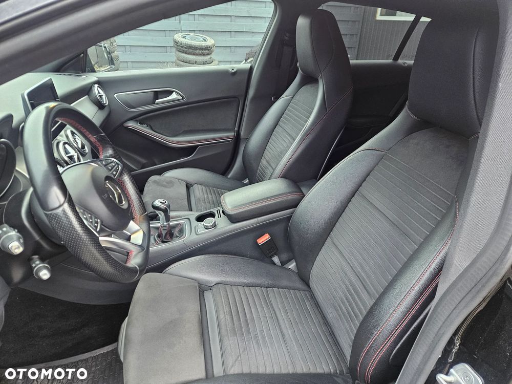 Mercedes-Benz CLA 200 d AMG Line - 5