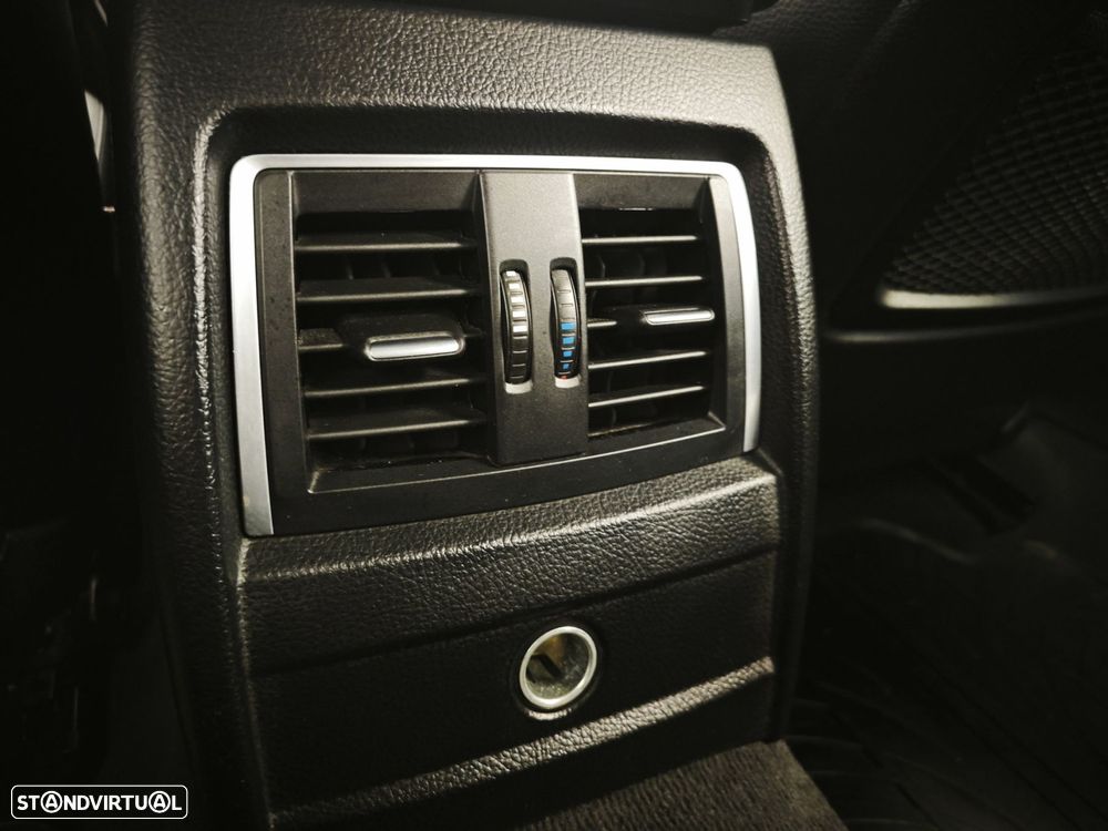 BMW 318 d Touring Line Luxury - 43