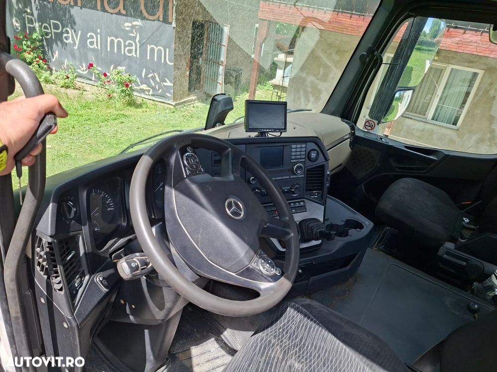 Mercedes-Benz Arocs - 23