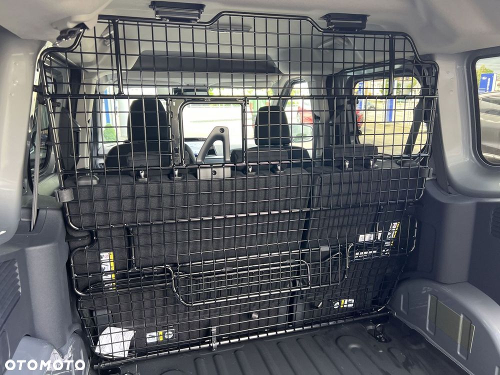 Ford Transit Courier - 20