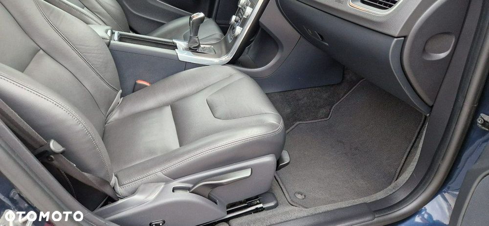 Volvo V60 - 25