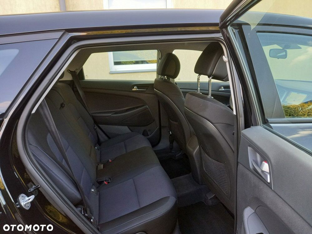 Hyundai Tucson blue 1.7 CRDi 2WD Trend - 24