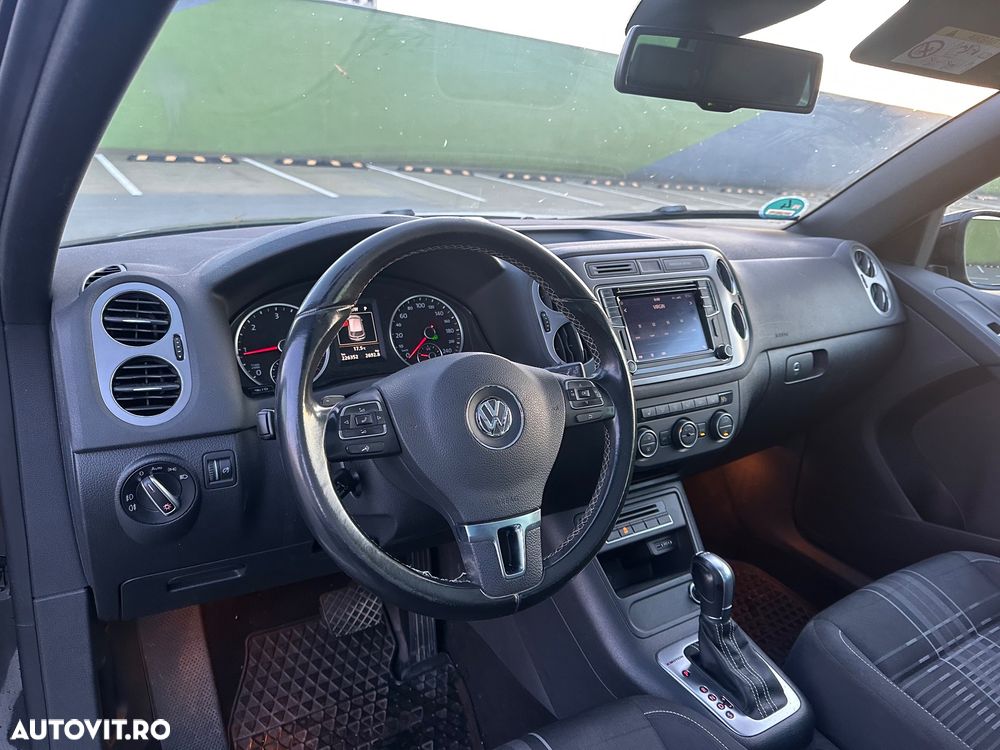Volkswagen Tiguan 2.0 TDI SCR 4MOTION BlueMotion Technology DSG Lounge Sport & Style - 4
