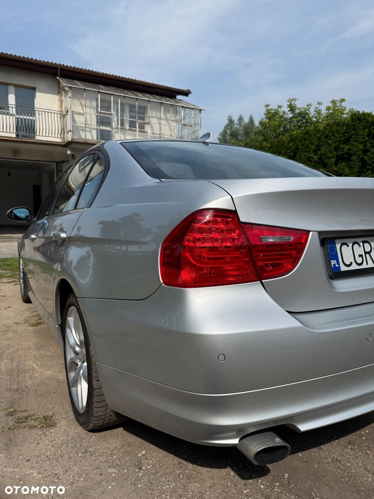 BMW Seria 3 318i - 7
