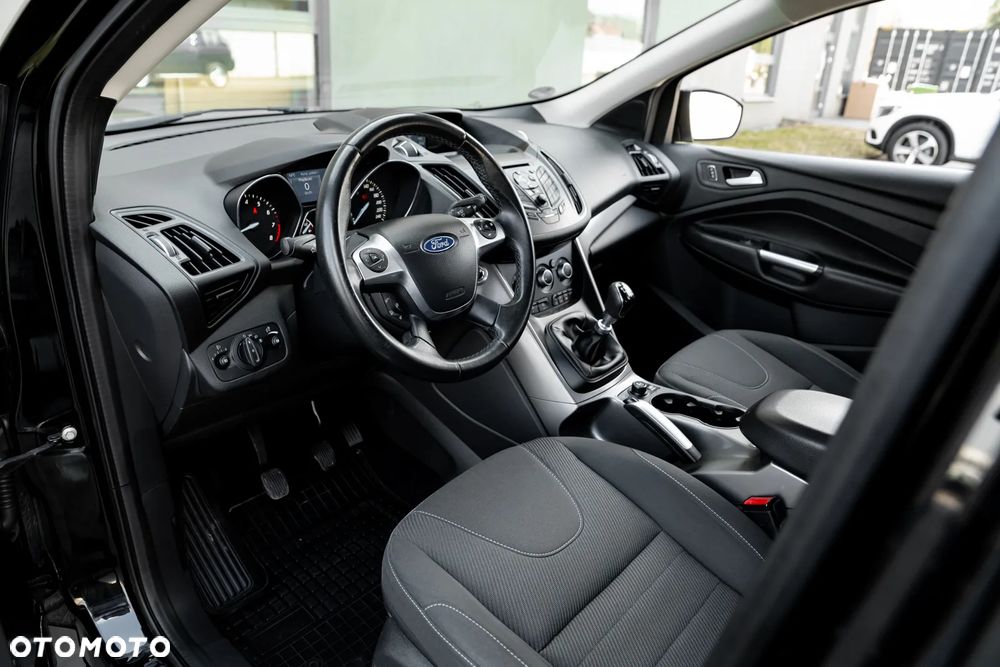 Ford Kuga 1.5 EcoBoost 2x4 Titanium - 18