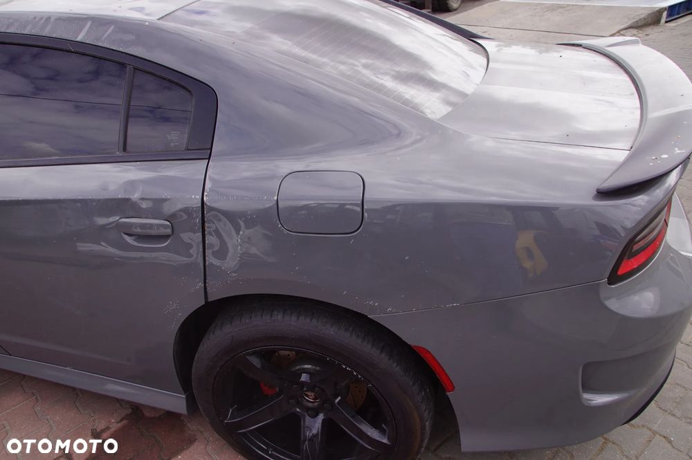 Auto na części 692106889 Dodge Charger 5.7 hemi 272 kw rocznik 2019 klapa zderzak ćwiartka drzwi deska konsola poduszka sanki maska maglownica silnik skrzynia komputer sterownik - 14