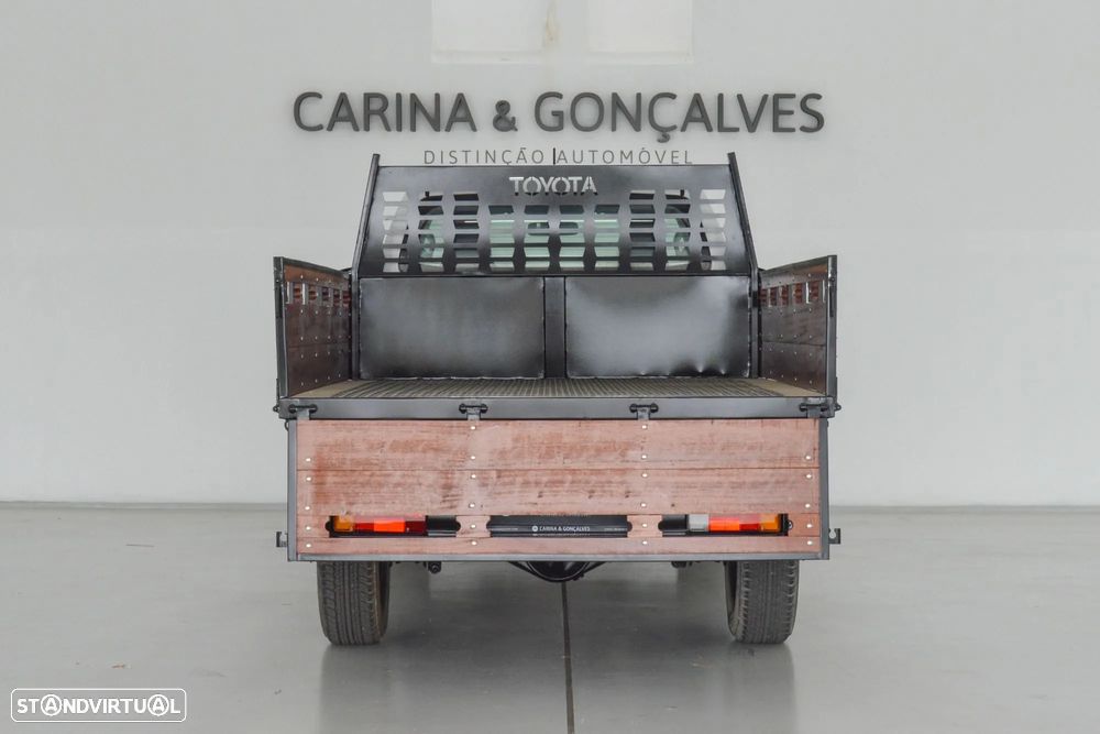 Toyota Hilux 2.4 D-4D 4X4 Cabine Simples 2L - 43