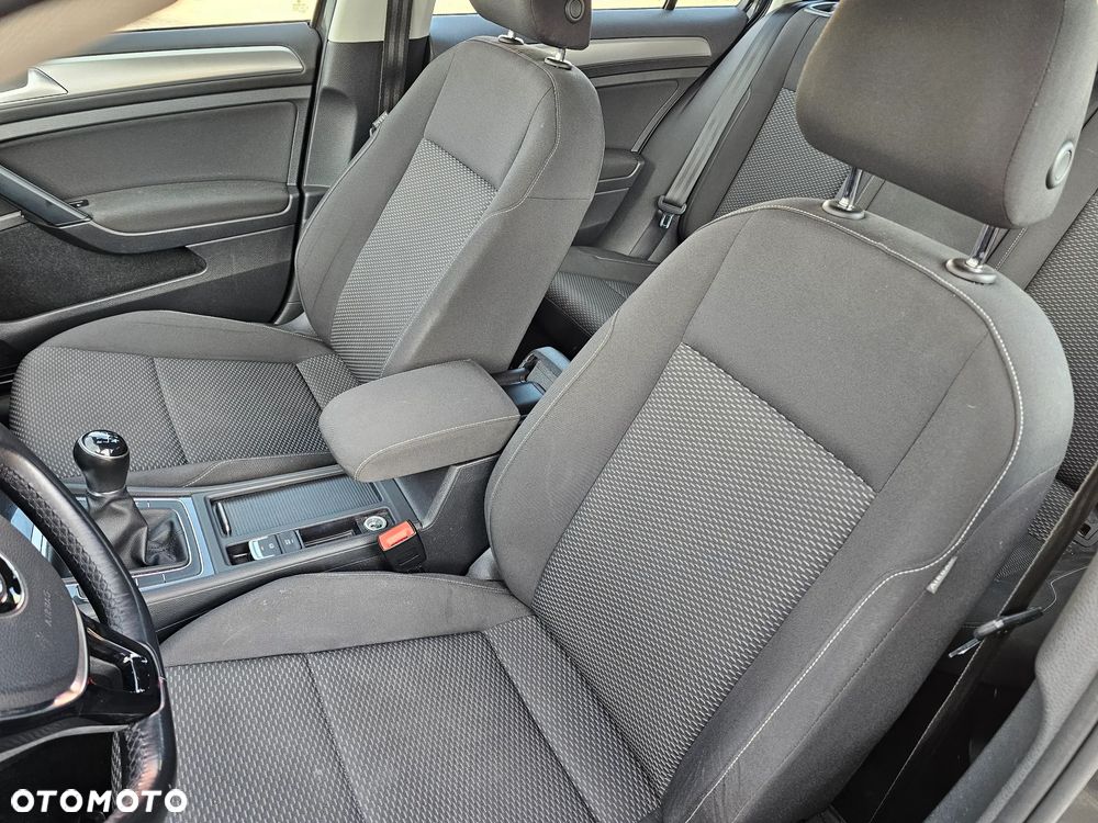Volkswagen Golf 1.0 TSI Comfortline - 23
