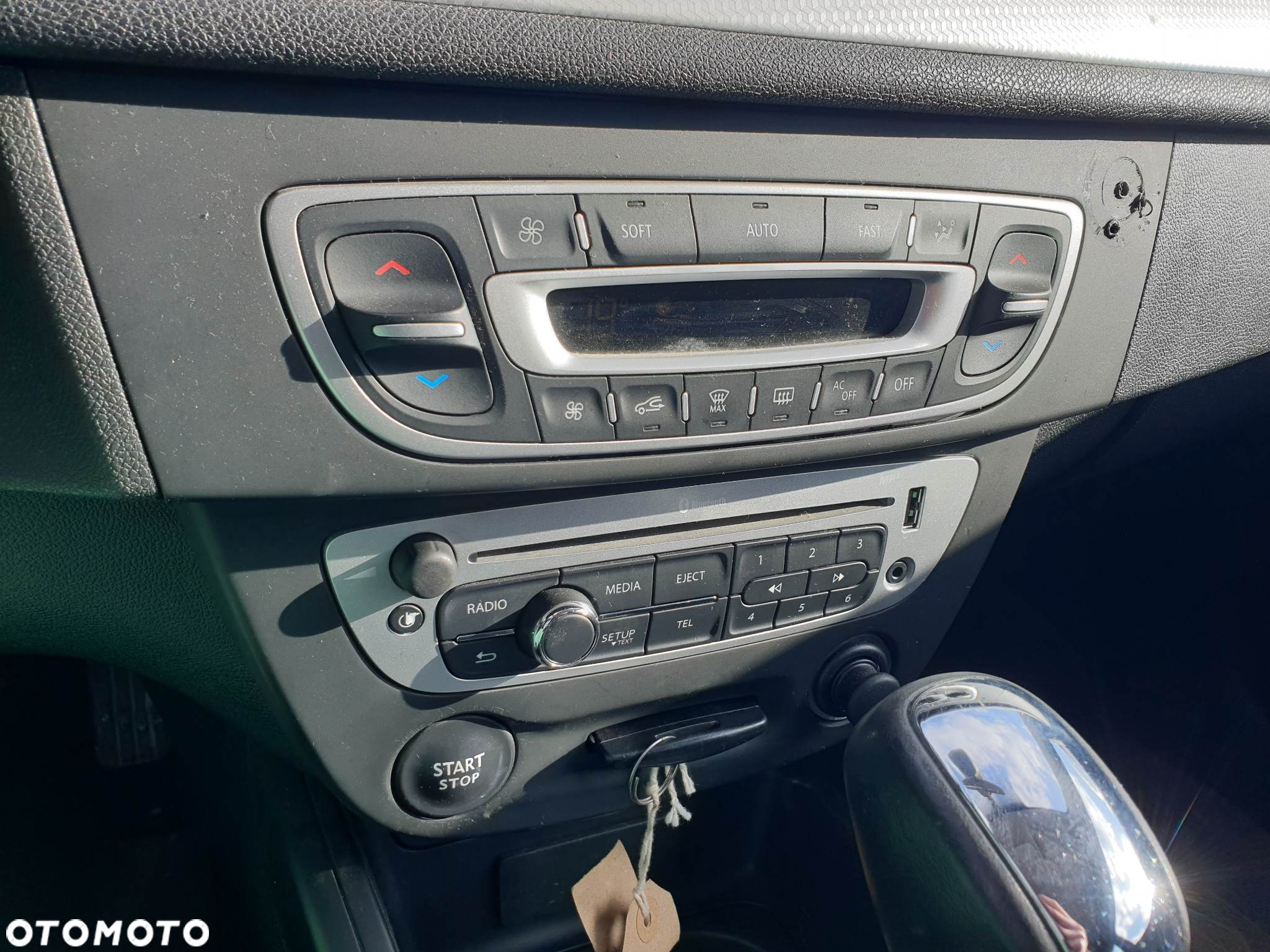 Renault Megane 1.5 dCi Dynamique EDC - 11