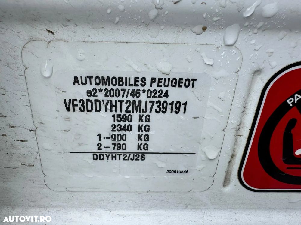 Peugeot 301 - 5