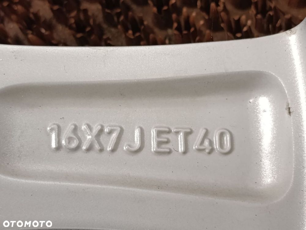 TOYOTA COROLLA E21 od 2019r Koła z Oponami Zimowymi 205/55R16 BARUM 24r - 15