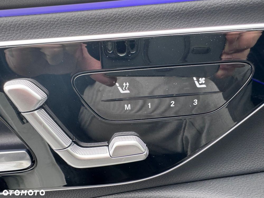 Mercedes-Benz Klasa E 200 mHEV 4-Matic AMG 9G-Tronic - 27