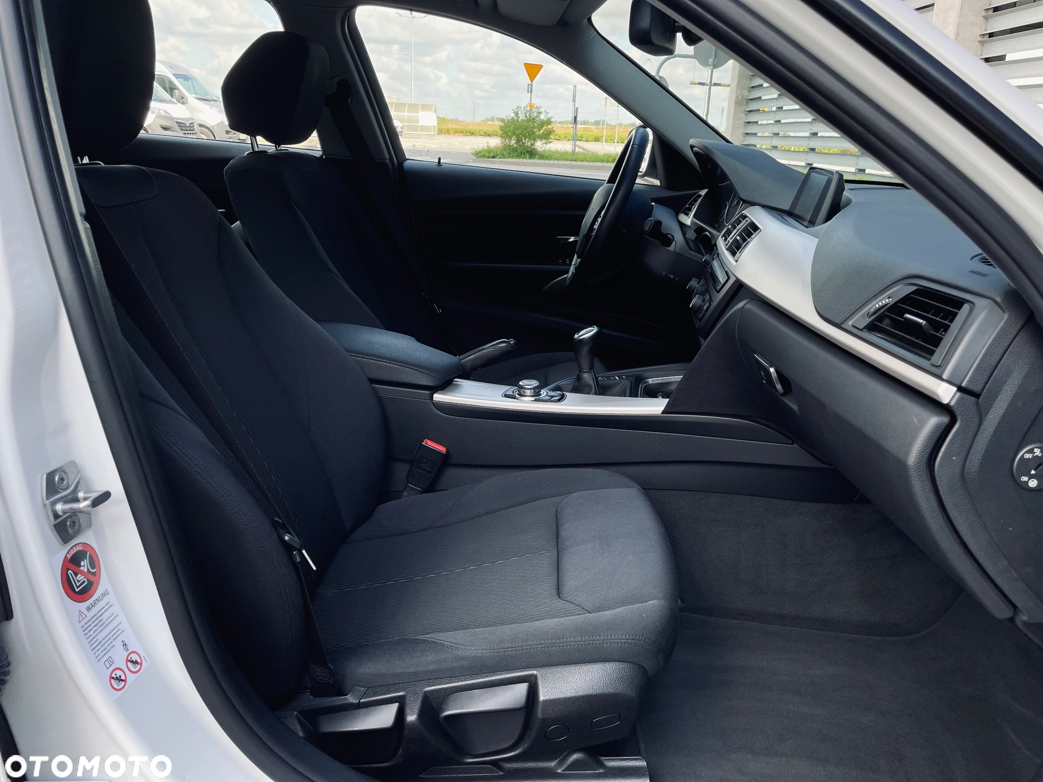 BMW Seria 3 320d Touring - 16